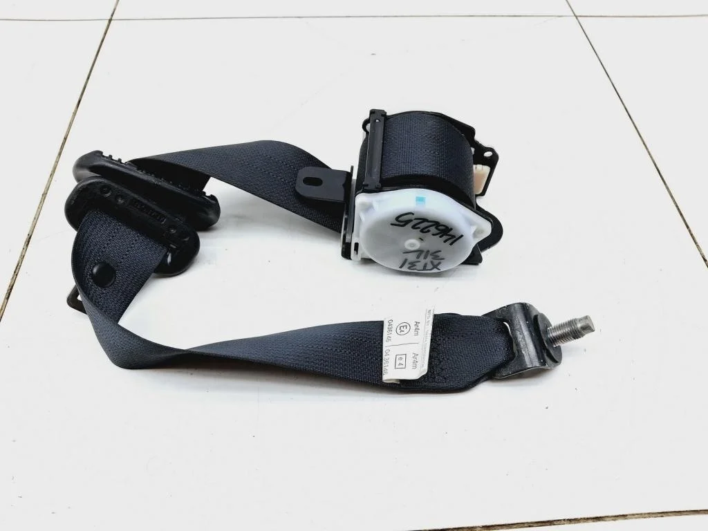 Ремень безопасности Nissan X-Trail 2011 (T31)