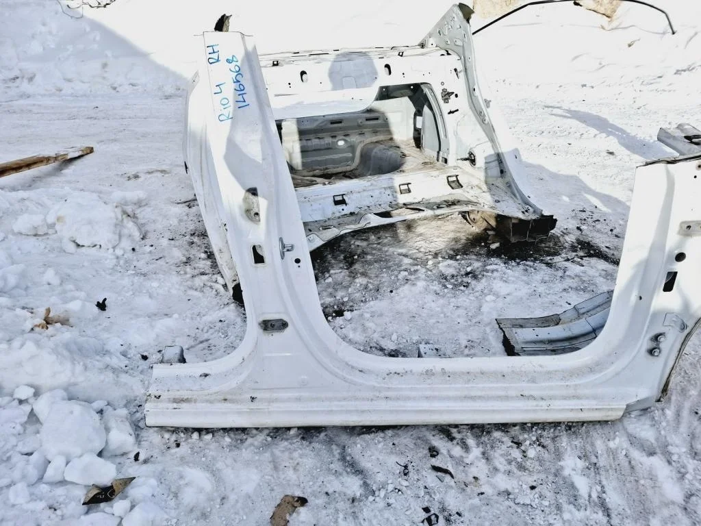 Порог со стойкой правый Kia RIO 4 FB