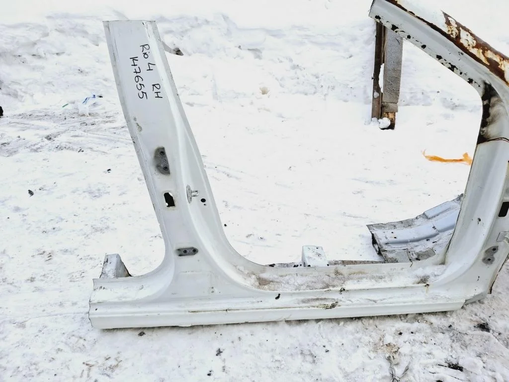 Порог со стойкой правый Kia RIO 4 FB