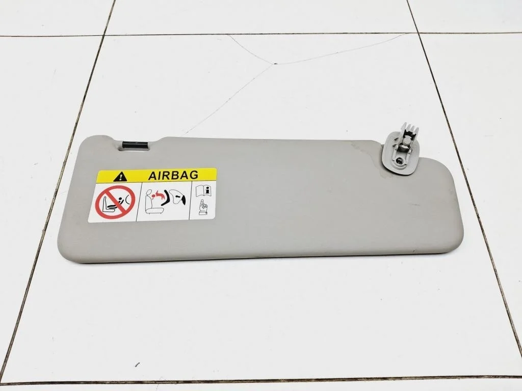 Козырек солнцезащитный правый Renault Logan 2 L52