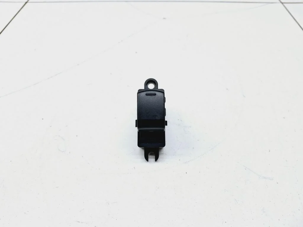 Кнопка стеклоподъемника Nissan X-Trail 2011 T31