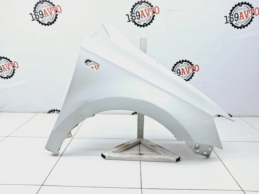 Крыло переднее правое Volkswagen Polo 5
