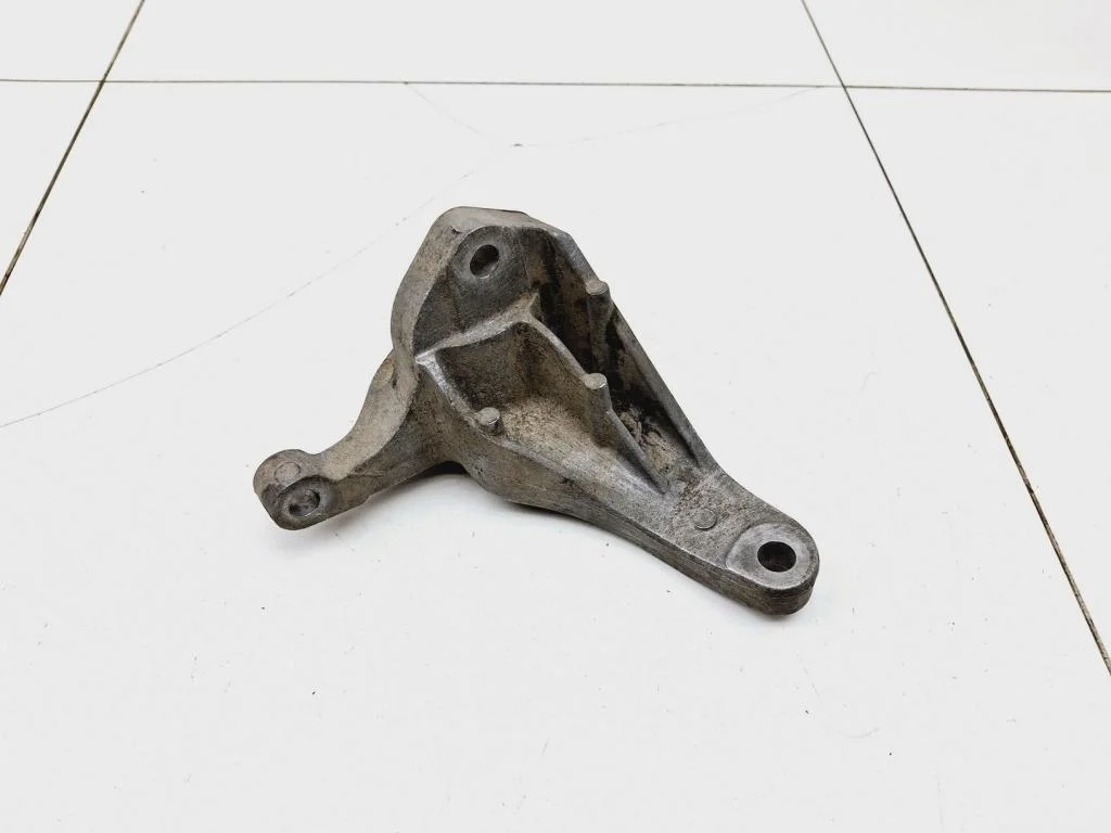 Кронштейн кпп Ford C-MAX 2007 I