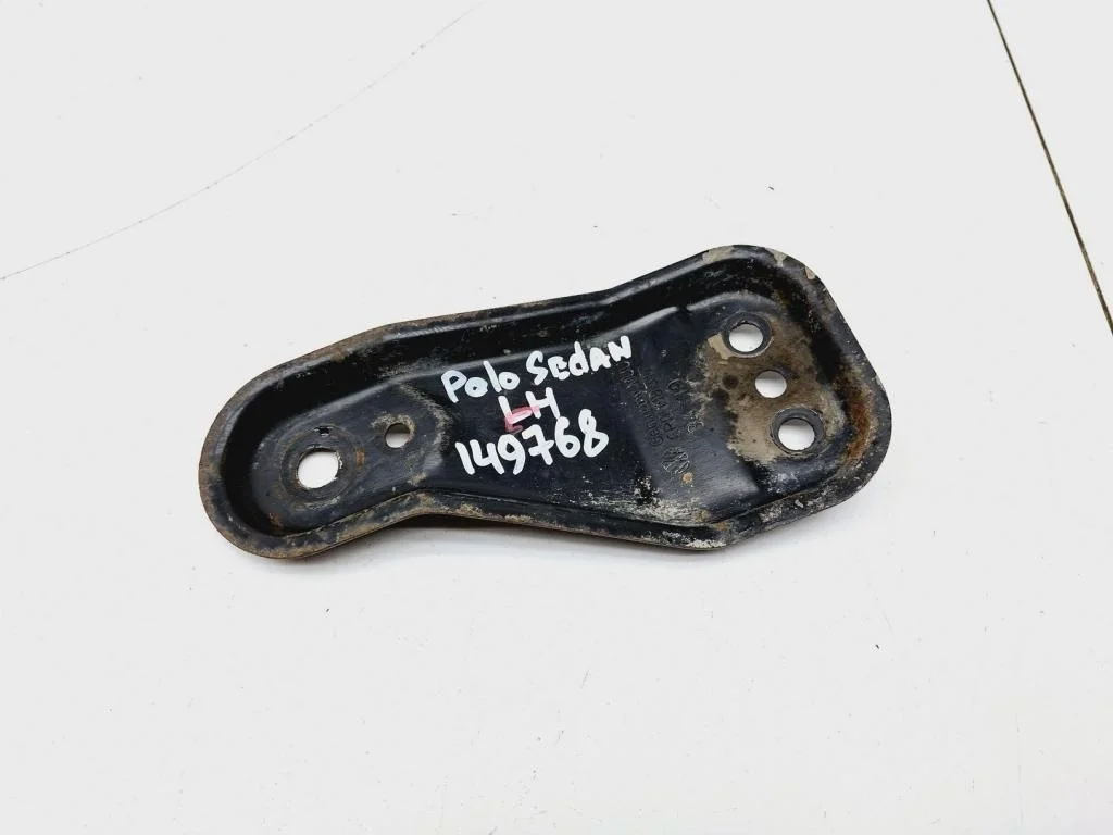 Кронштейн переднего рычага Volkswagen Polo 5