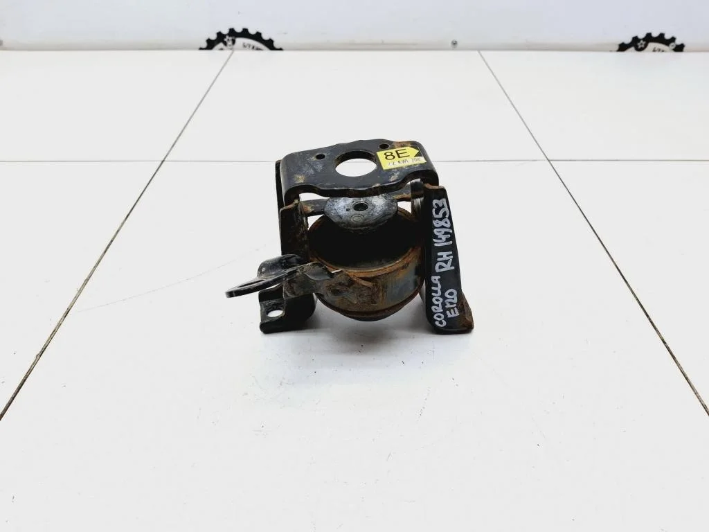 Опора двигателя правая Toyota Corolla 2005 E120