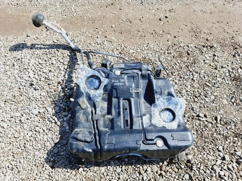 Бак топливный Volvo S60 1 2006 P24