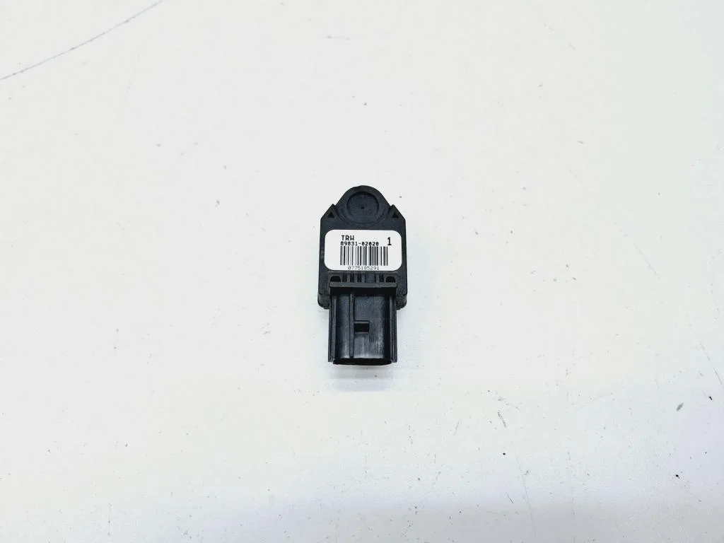 Датчик air bag Toyota Corolla 2005 E120