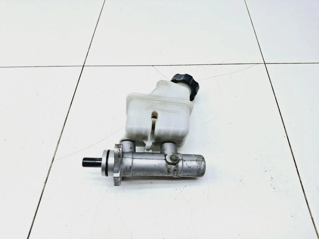 Цилиндр тормозной главный Hyundai ix55 2012 EN