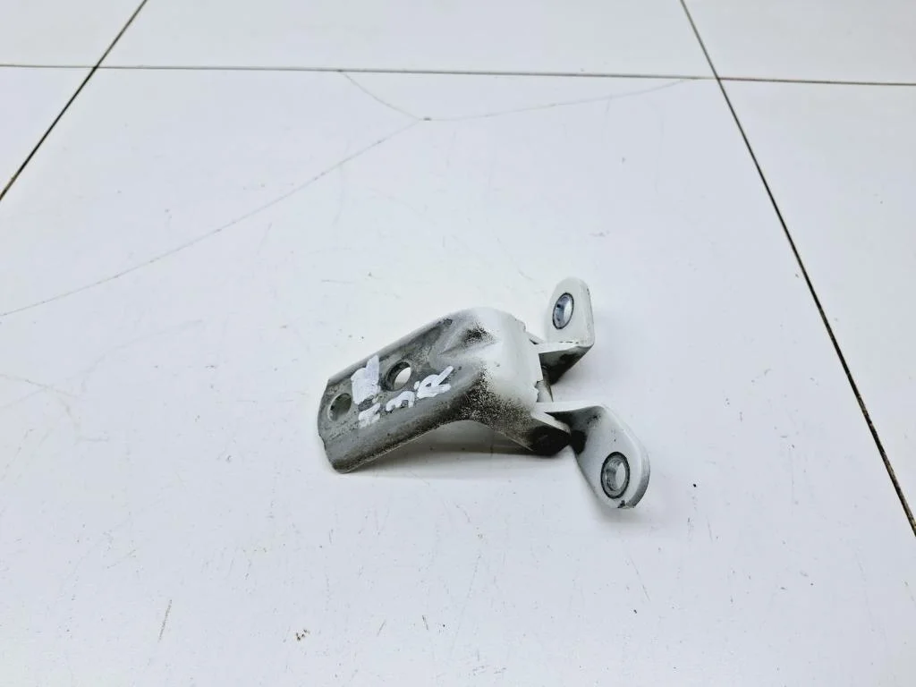 Петля двери задней правой нижняя Hyundai ix55 2012