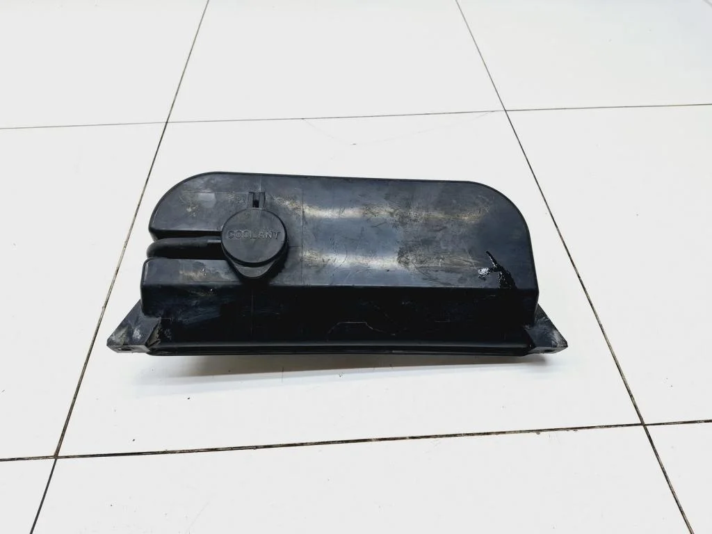 Бачок расширительный Hyundai Tucson 2008 (JM)