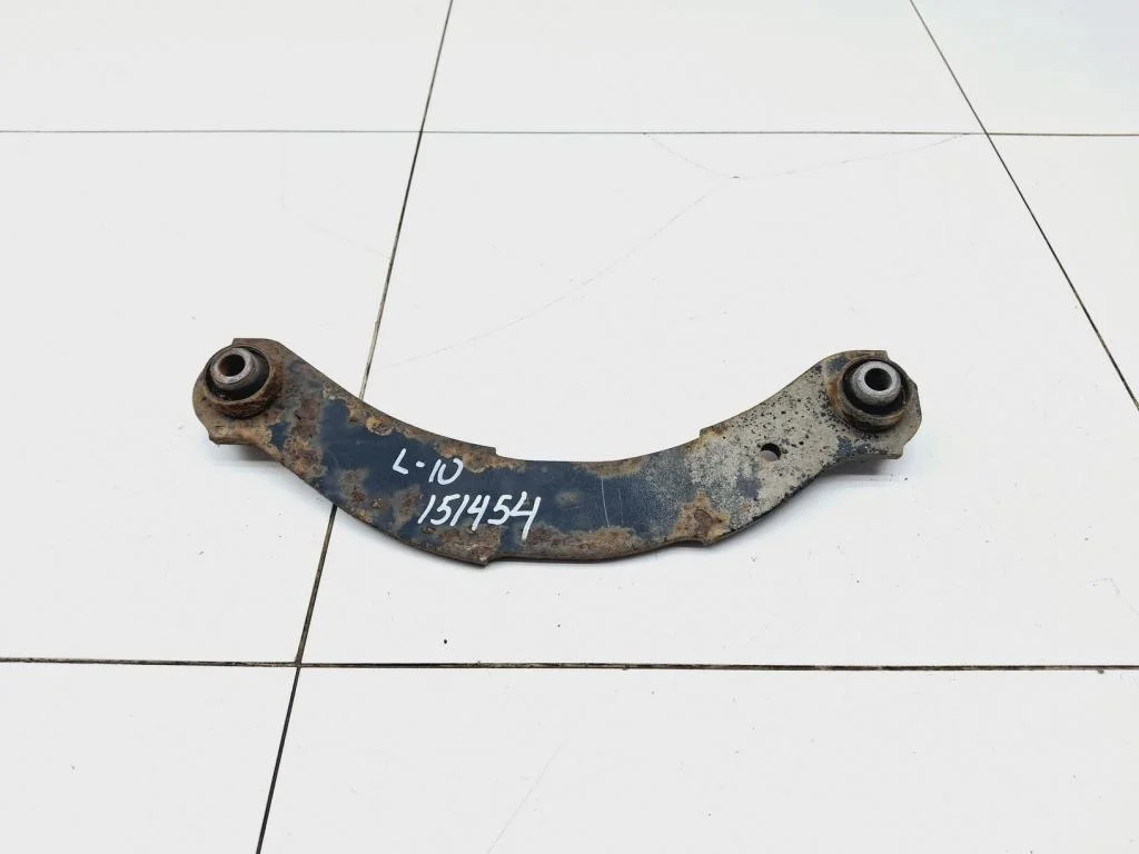 Рычаг задний поперечный Mitsubishi Lancer 10 (CY)