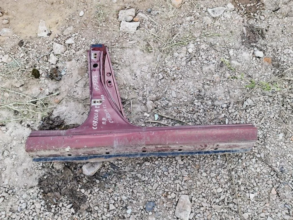 Порог со стойкой правый Toyota Corolla (E120)
