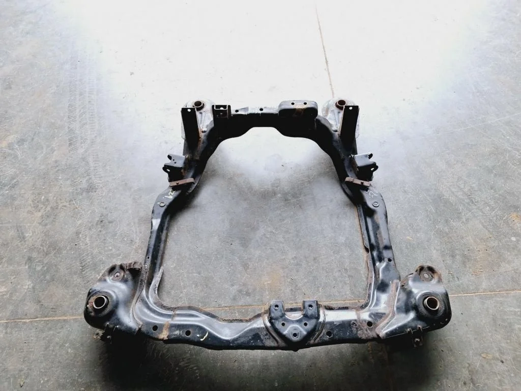 Балка подмоторная Hyundai Tucson 2008 (JM)