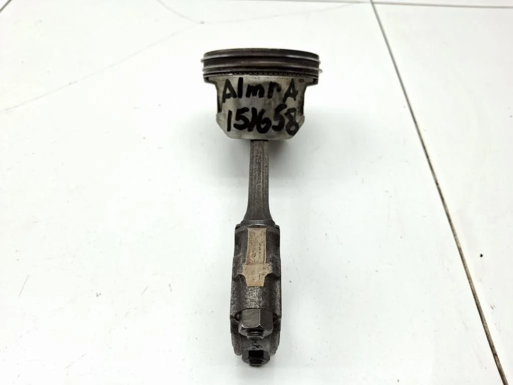 Поршень с шатуном Nissan Almera (N16)