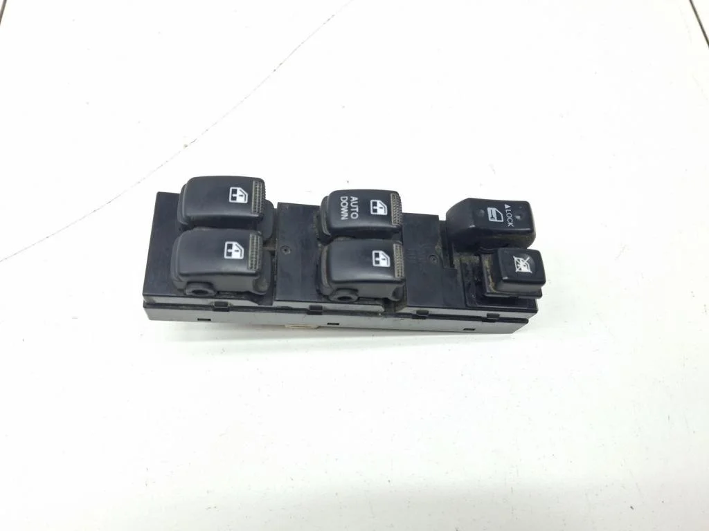 Блок управления стеклоподъемниками Hyundai Tucson 2008 (JM)