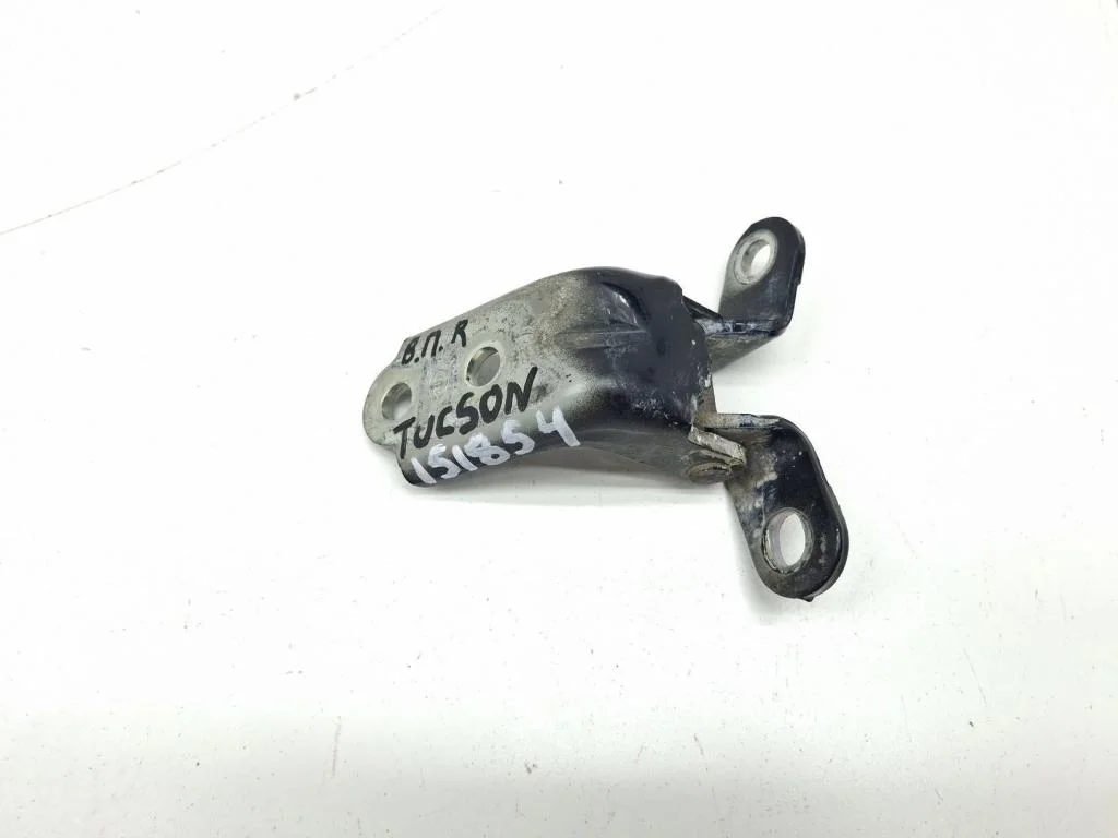 Петля двери передней правой верхняя Hyundai Tucson 1 2008 JM