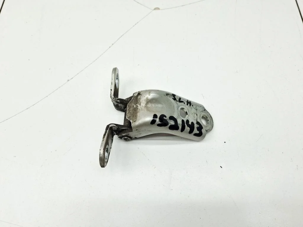 Петля двери задней левой нижняя Hyundai Elantra 2009 HD