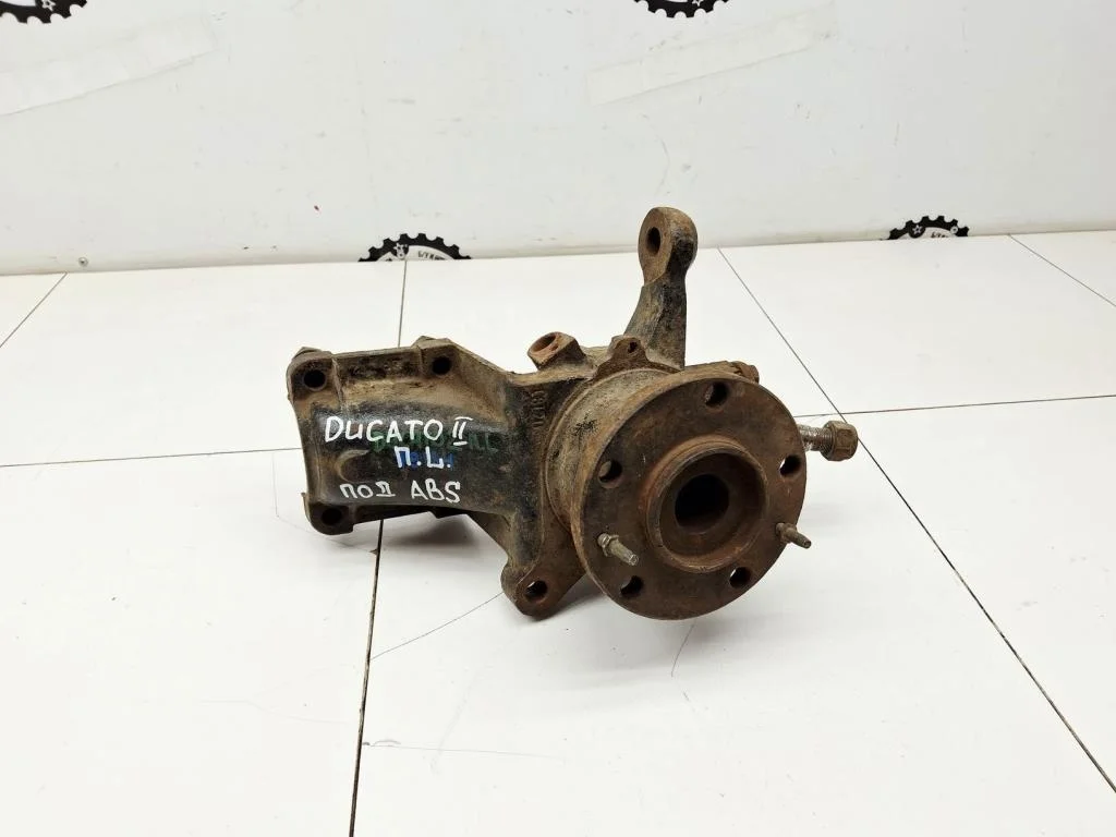 Кулак поворотный передний левый Fiat Ducato 244