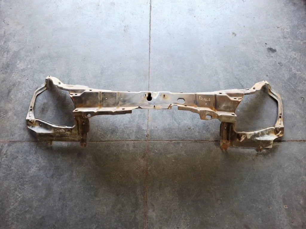 Панель передняя Fiat Doblo 2009 223