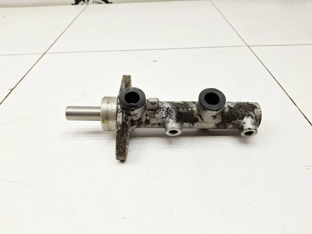 Цилиндр тормозной главный Hyundai Elantra 2008 HD