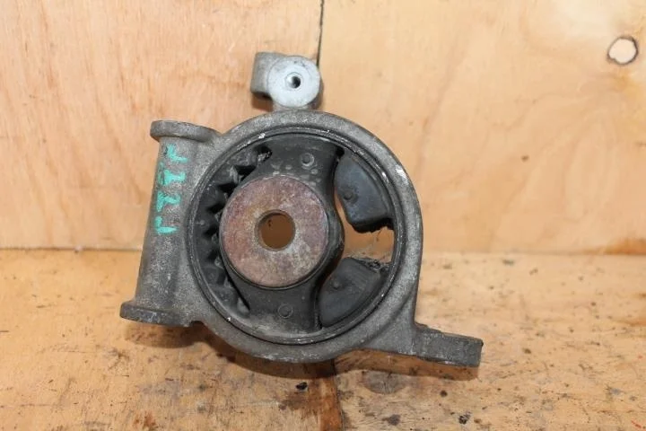 Б.у. опора двигателя NISSAN TEANA J32 NISSAN TEANA J32