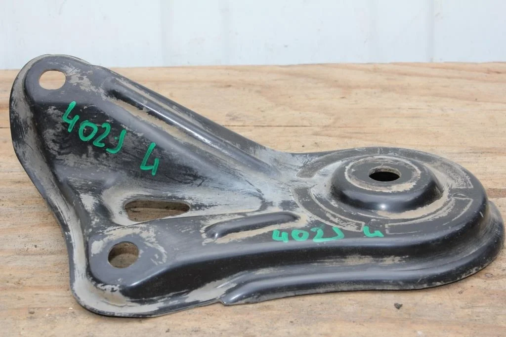 Б.у. кронштейн подрамника TOYOTA CAMRY V40 ACV40 TOYOTA CAMRY V40 ACV40