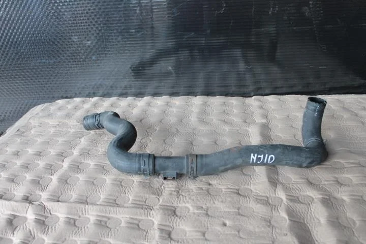 Б.у. патрубок радиатора NISSAN QASHQAI J10 NISSAN QASHQAI J10