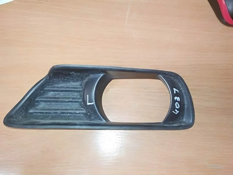Б.у. рамка туманки TOYOTA CAMRY V40 ACV40 TOYOTA CAMRY V40 ACV40