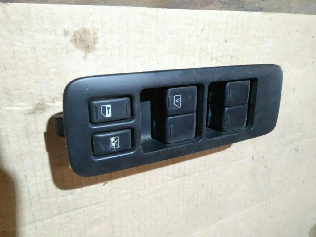 Б.у. блок управления стеклоподъемником (праворуль) NISSAN QASHQAI J10 NISSAN QASHQAI J10