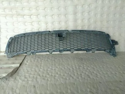 Б.у. решетка бампера MITSUBISHI OUTLANDER XL CW5W MITSUBISHI OUTLANDER XL CW5W
