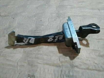 Б.у. ограничитель двери TOYOTA RAV4 ACA30 TOYOTA RAV4 ACA30