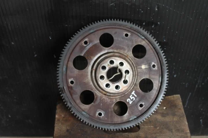Б.у. маховик TOYOTA AVENSIS AZT250 TOYOTA AVENSIS AZT250