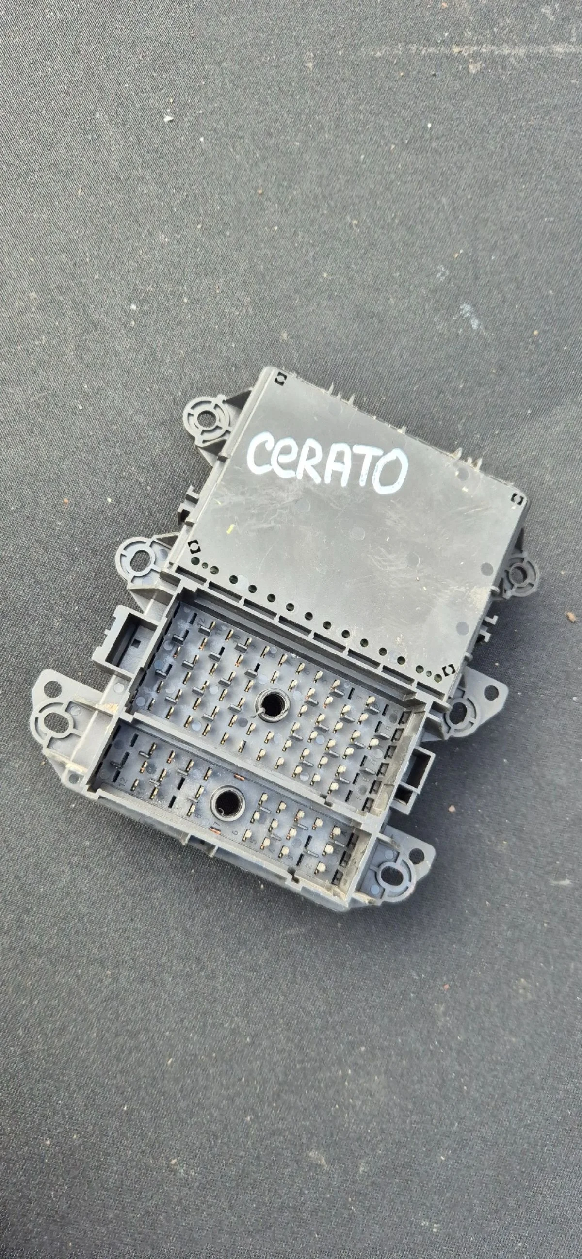 Блок предохранителей для Kia Cerato 2004-2008