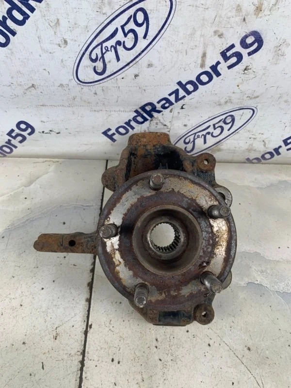 Кулак поворотный Ford Focus 3 2012 1702854 CB8 1.6 (IQDB), передний правый