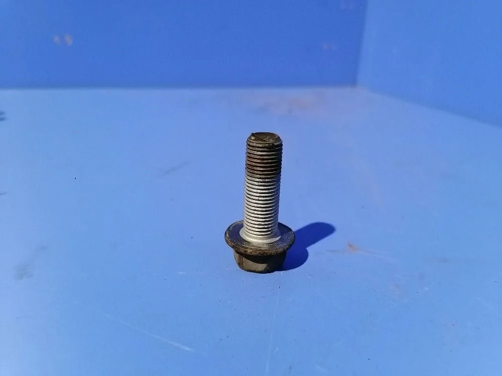 Болт ступицы Nissan X-Trail III (2013—2019) 081B42355M