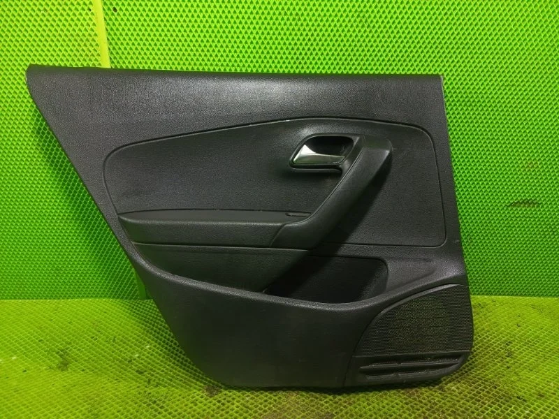 Обшивка задней левой двери Volkswagen Polo 5 2012 6RU867211 СЕДАН CFN