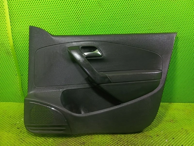 Обшивка передней правой двери Volkswagen Polo 5 2012 6RU867012 СЕДАН CFN