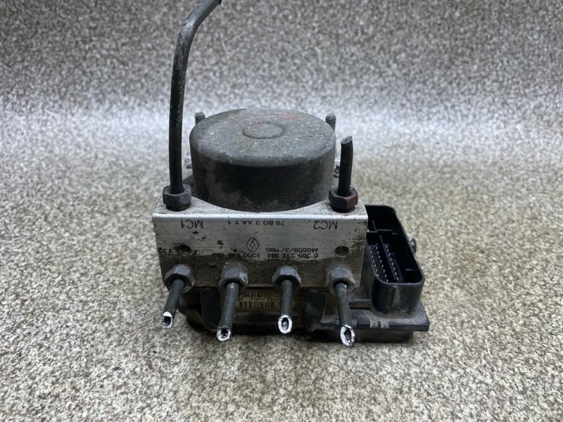Блок ABS Renault Duster 2014 6001551520 1.6 K4MA690 MT