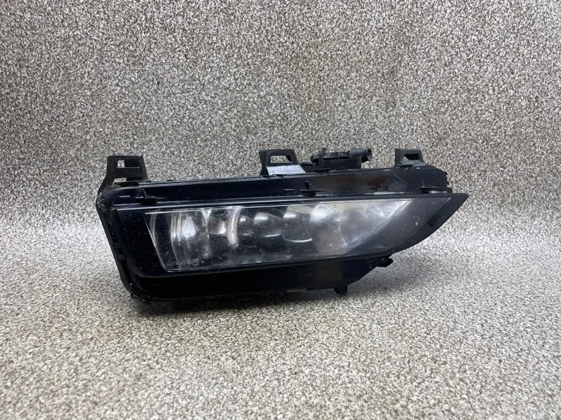 Фара противотуманная Skoda Rapid 2021 60U941699 1.6 CWVB MT, передняя левая