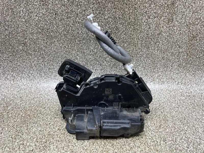 Замок двери Skoda Rapid 2021 5TB837016C 1.6 CWVB MT, передний правый