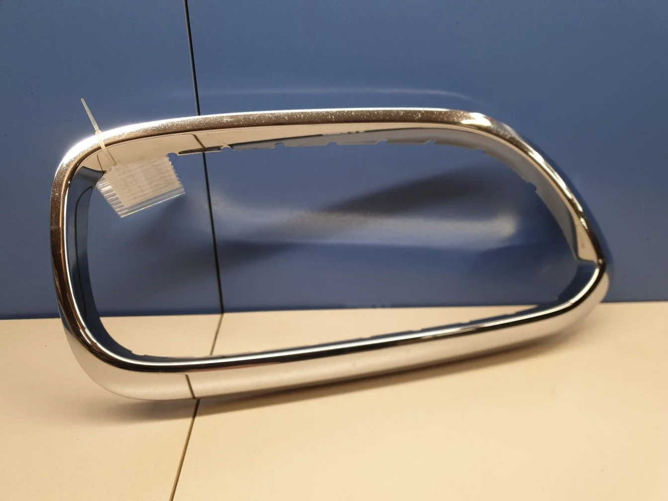 Молдинг решетки радиатора правый для BMW 5 G30 F90 2016-