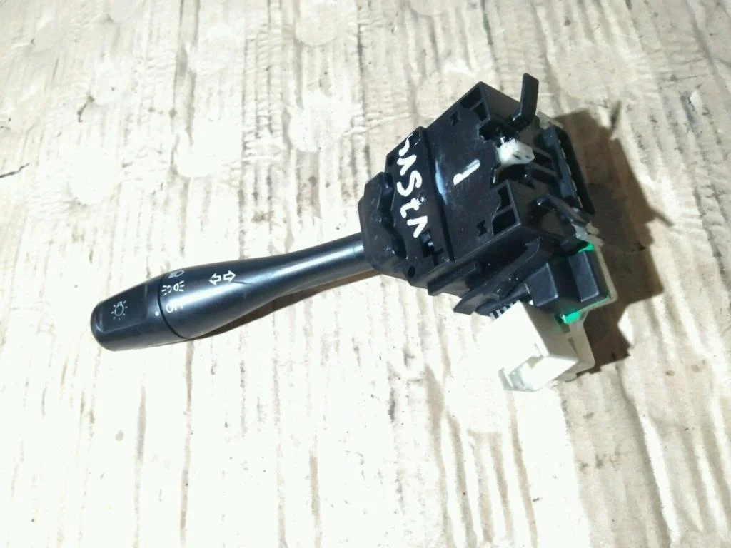 Б.у. переключатель света MITSUBISHI PAJERO V75W MITSUBISHI PAJERO V75W