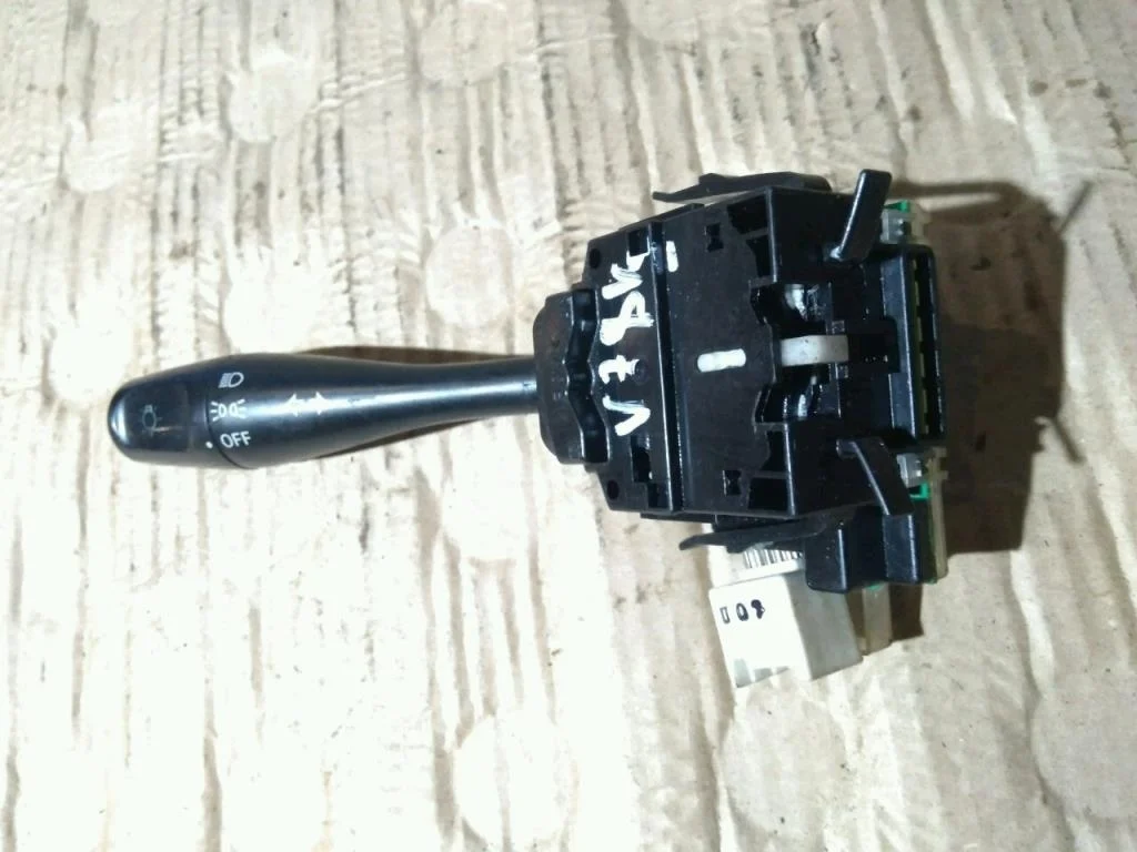 Б.у. переключатель света MITSUBISHI PAJERO V78W MITSUBISHI PAJERO V78W