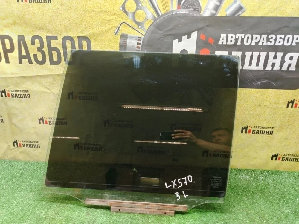 Стекло Lexus Lx570 2016 6811460331 URJ201 3URFE, заднее левое