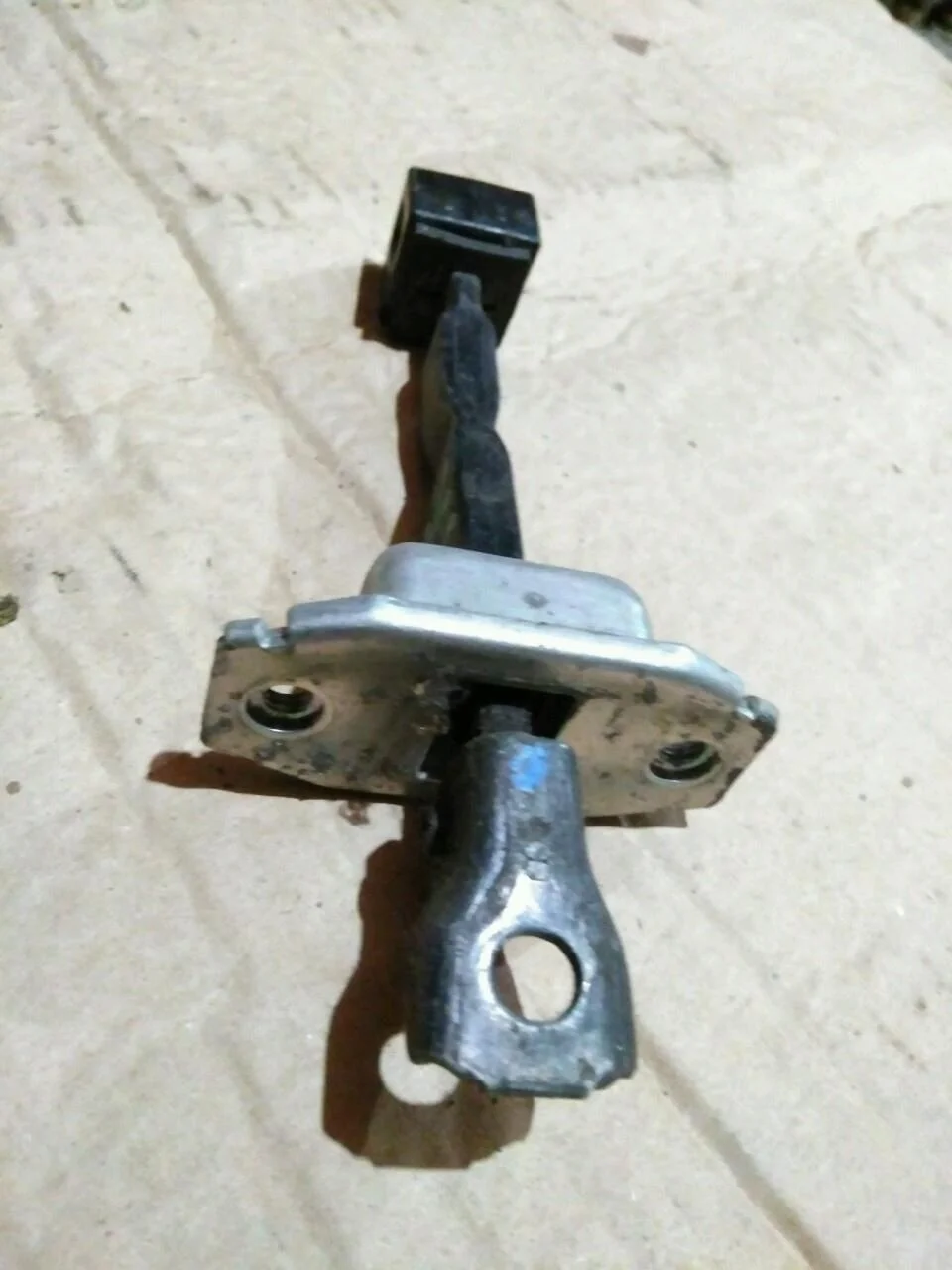 Б.у. ограничитель двери MITSUBISHI OUTLANDER XL CW5W MITSUBISHI OUTLANDER XL CW5W