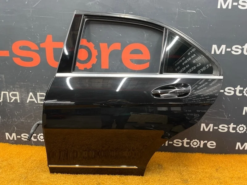 Дверь Mercedes-Benz -Class 2009 W204