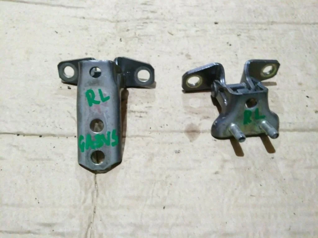 Б.у. петля двери MITSUBISHI ASX GA3W MITSUBISHI ASX GA3W
