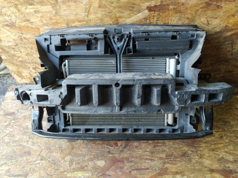 Панель передняя в сборе Volkswagen Touran 2011 1T3