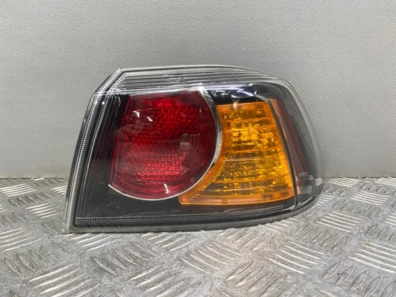 Фонарь Mitsubishi Lancer 10 CY