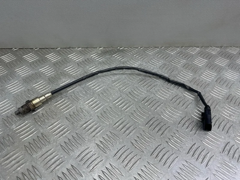 Лямбда-зонд нижний Audi A4 B9